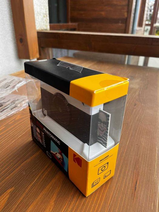 Kodak Printomatic Instant Camera (Black) – чисто нов!