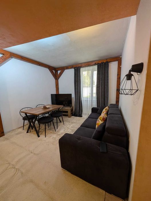 Inchiriez apartament in Petrosani