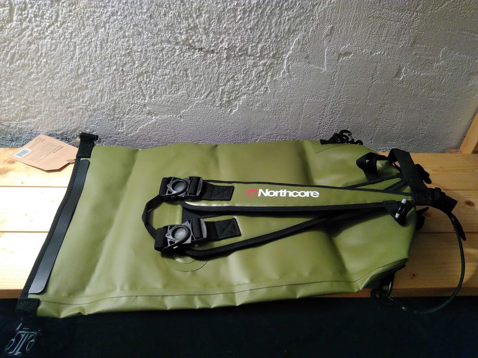 Geanta impermeabila NorthCore pentru Kayak/Paddle Board Nou