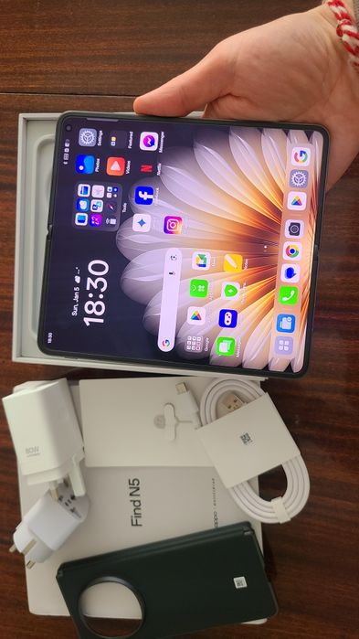 Oppo Find N5 Dual sim 5G с Android auto най-тънкият сгъваем тел.