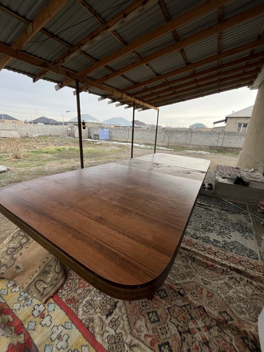 Продается обеденный стол