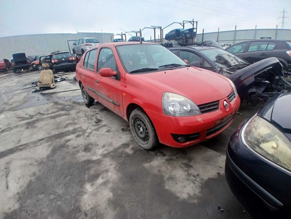 dezmembrez renault clio
