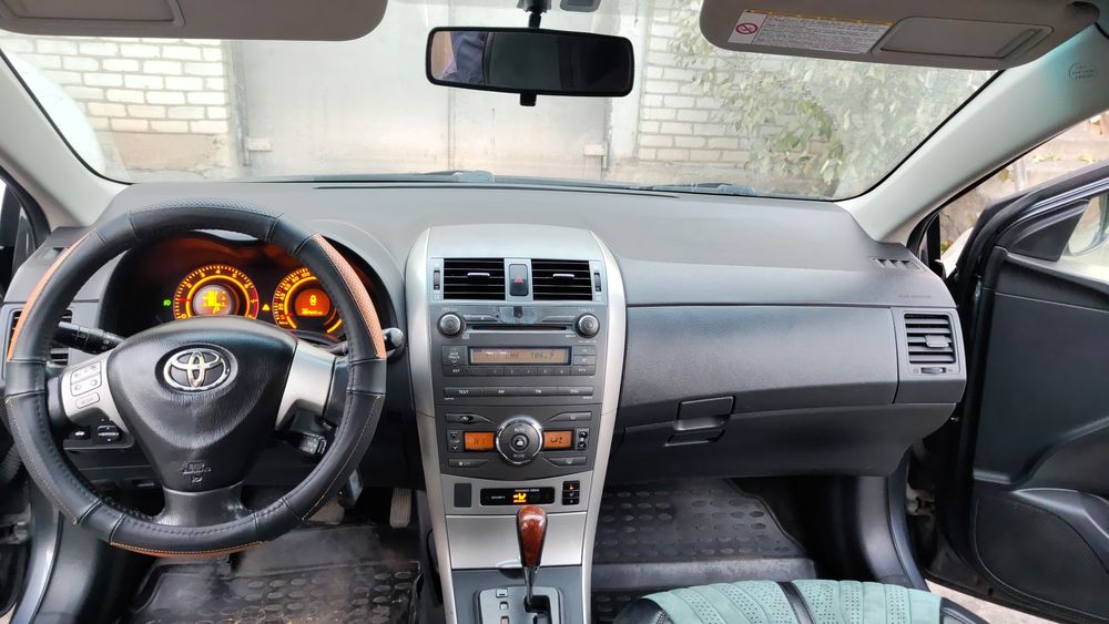 Тойота Королла продам