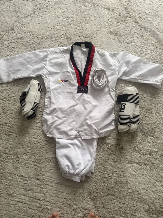 Продается кимоно для тайквандо