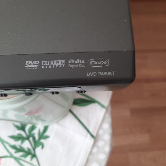 ДВД ПЛЕЕР SAMSUNG в отличном состояний