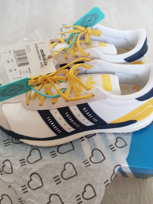 кроссовки adidas Human Made Country