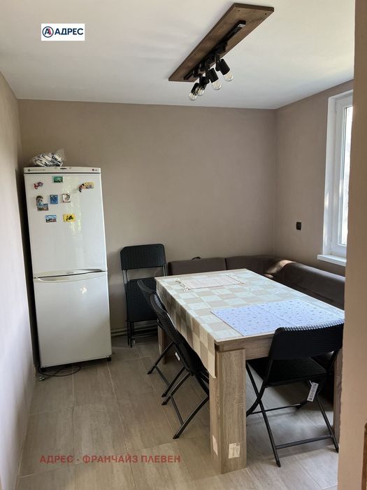 Продава се Къща в Враца, Студентски град - 120 кв.м за 383 €/кв.м - Снимка #2