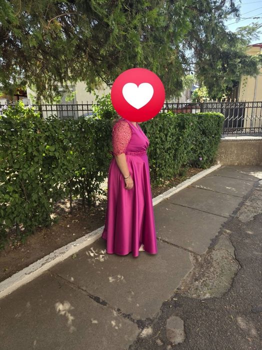 Vand rochie ocazie.