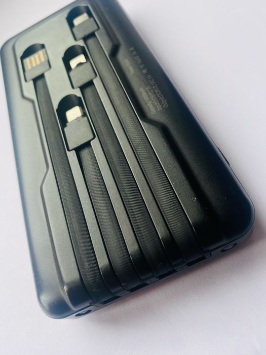 Powerbank 10 000 mAh — 4 выхода: Lightning / USB-C / Micro / USB