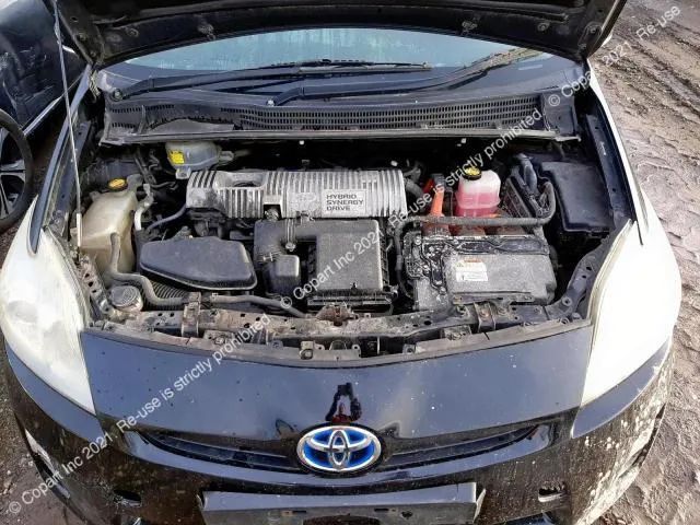 Dezmembrez Toyota Prius 3
