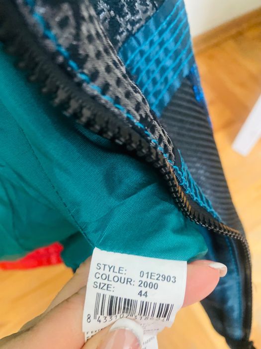 Яке Desigual 44 номер