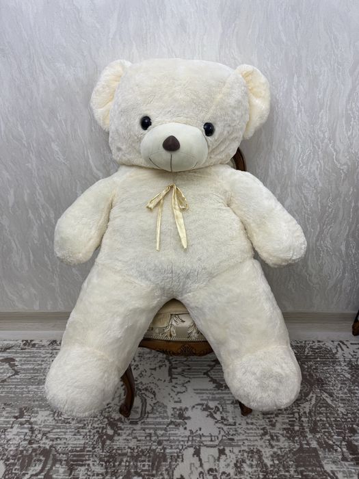 Продаю большую мягкую игрушку-медведя.Состояние хорошее.Кому надо звон