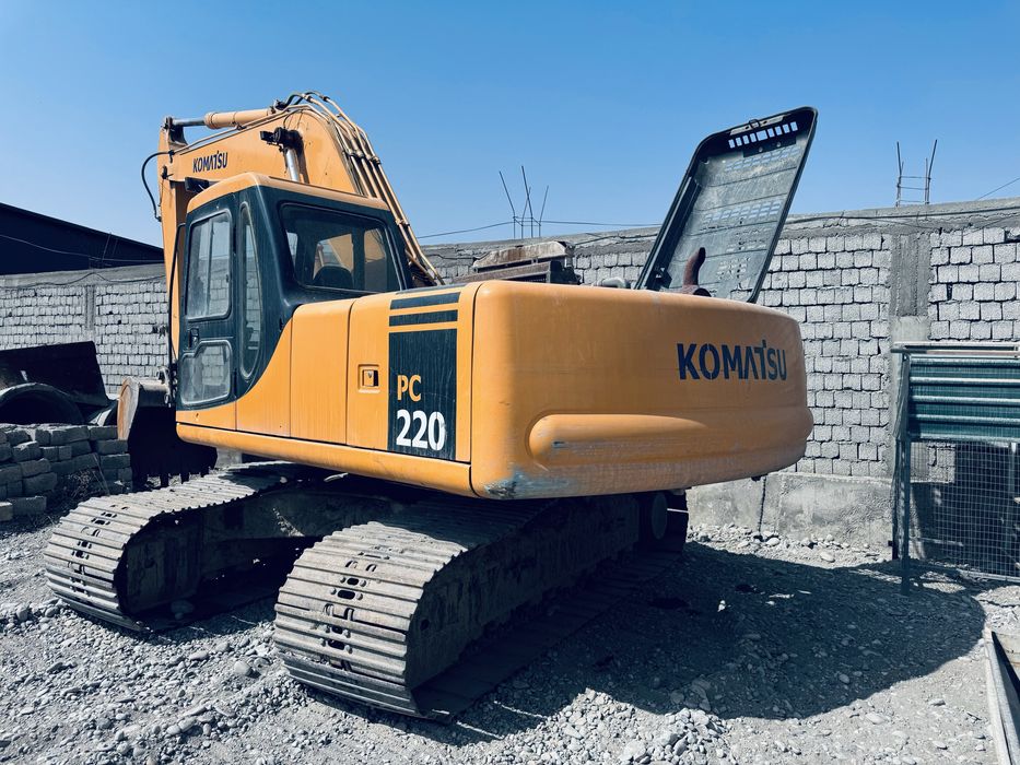 Срочно Продается Экскаватор гусеничный Komatsu PC220