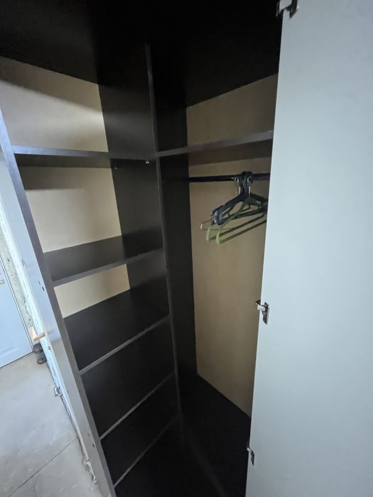 Продам прихожую, шкаф для одежды.