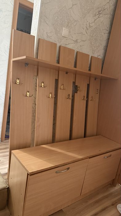Прихожая продам срочно