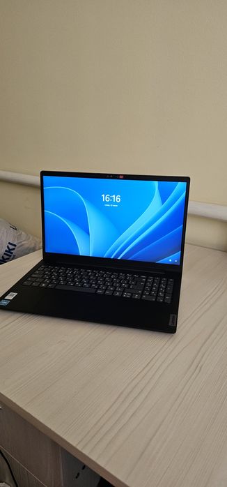 Ноутбук Lenovo (ssd 256гб)