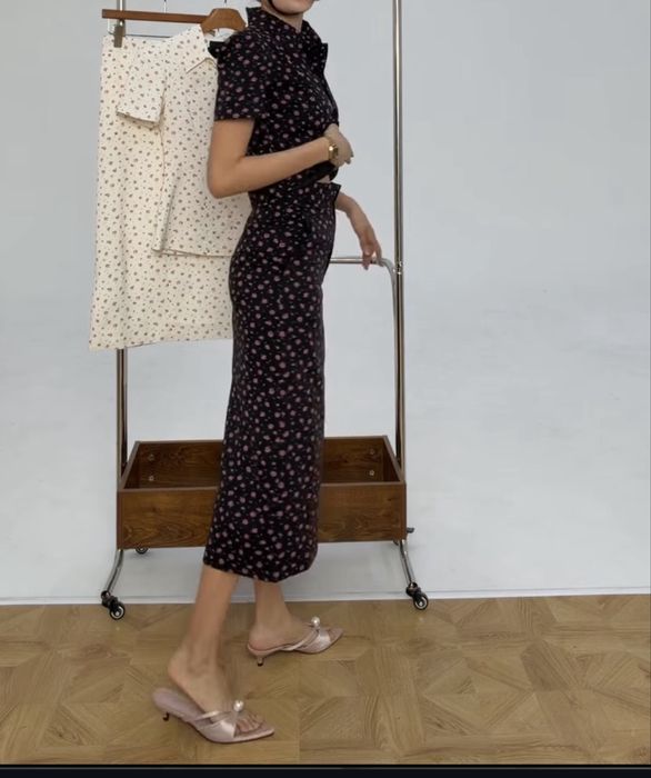 Продам костюм женский