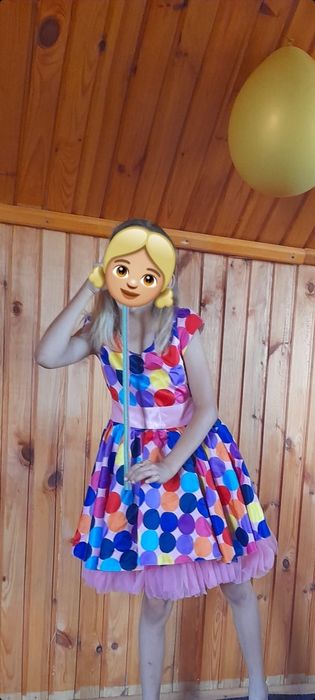 Продам платье на девочку 5-7 лет