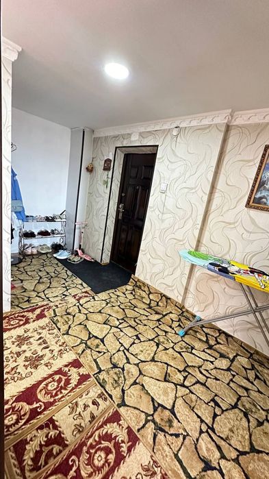 Продаётся двух комнатная квартира