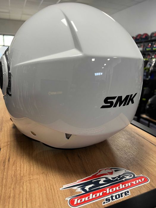 Скутер мото каска SMK LAMINAR GLOSS WHITE,L 59-60 вентилациия,топ цена