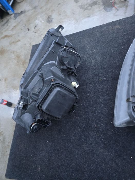 Фарове  ауди а3 8п ляв и десен