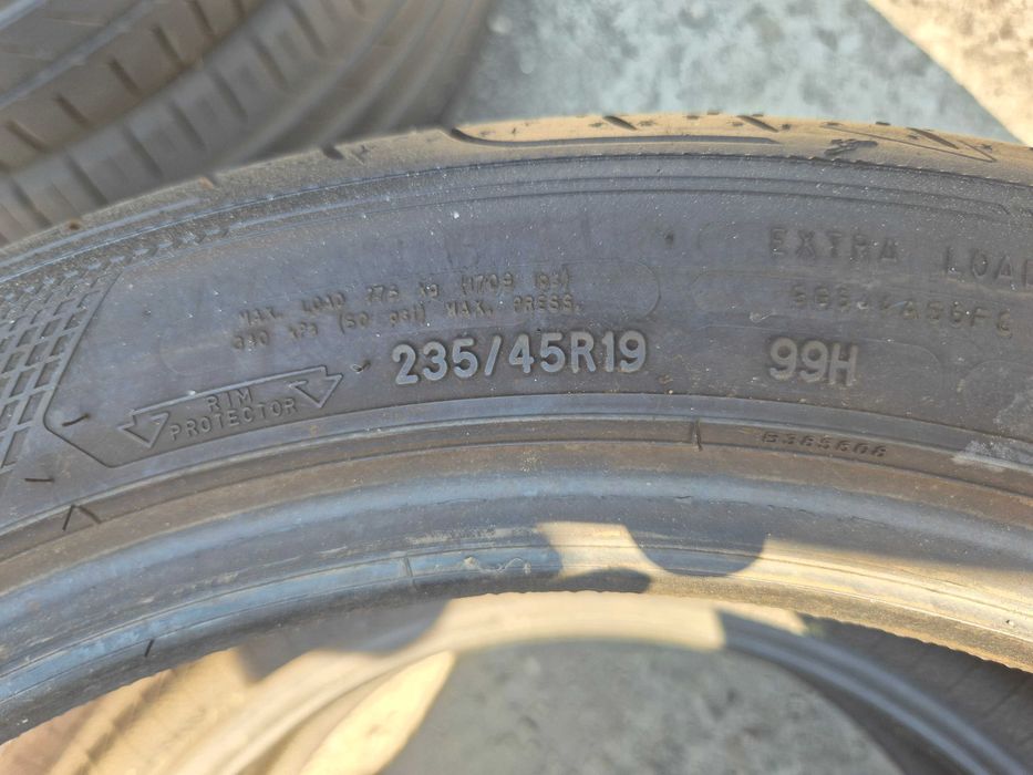 2 Anvelope de VARA - 235/45/19 99H XL - GoodYear Eagle F1 - CA UNELE NOI - DOT 2022 !