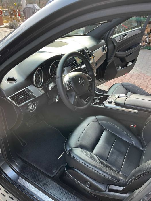 Vând Mercedes Benz ML 250 bluetec 4 Matic