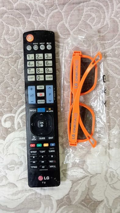 Продавам 3D смарт телевизор LG 42LA640S