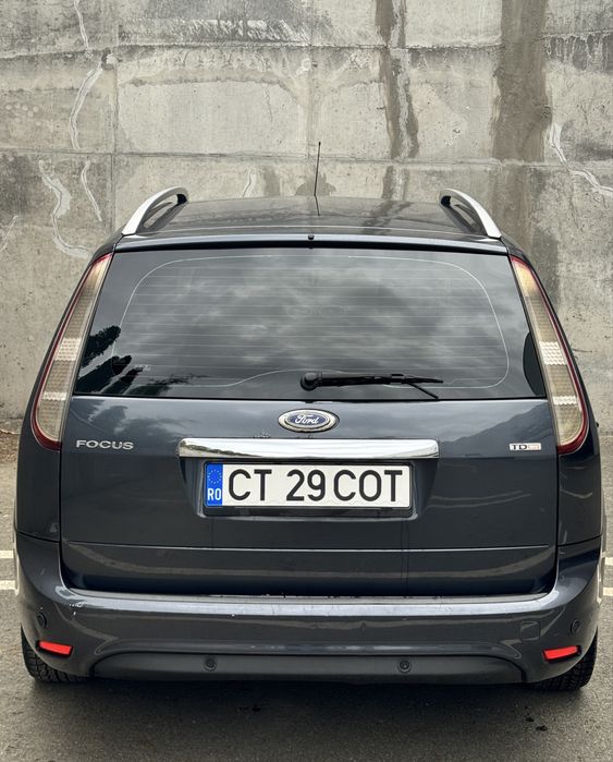 Ford Focus II Facelift Tournier model Ghia 2009