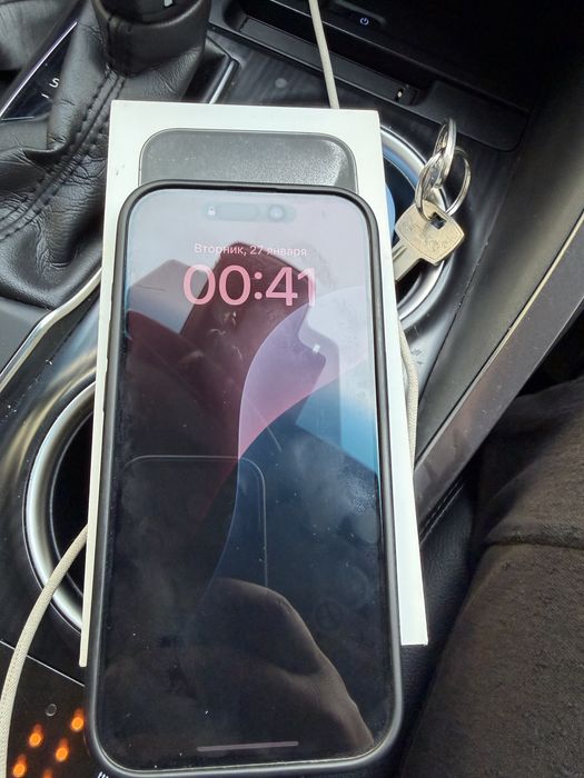 Iphone 15pro, с документами
