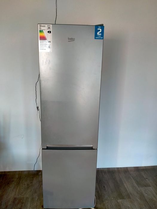 Срочно продам холодильник Beko
