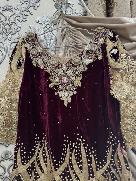 Ko’ylak ishton qalpoqchasi bilan