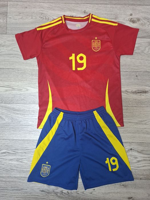 Футбольная форма сборной Испании ламин ямаль