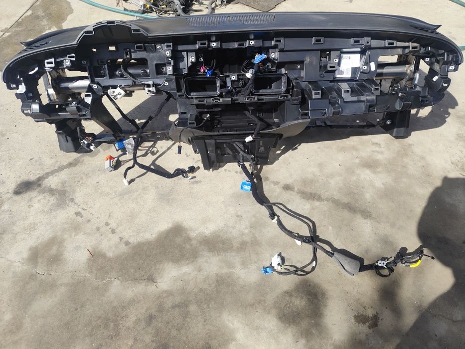 Арматурно табло Фиат 600 2025 г fiat 600 с пасажерския Аербег