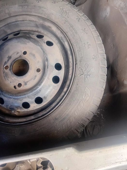 Продам шины 175/70 R13