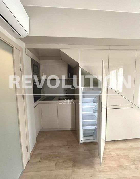 Дава се под наем Мезонет в Варна, Център - 90 кв.м за 1500 € - Снимка #3