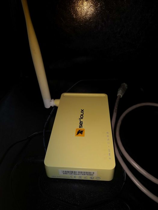 Router wireless serioux. Preț 25 lei.