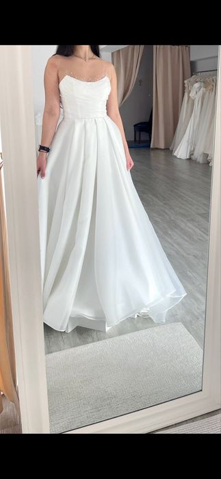 Rochie de mireasa A-line