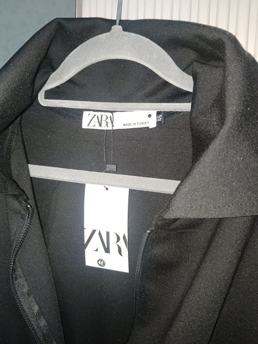 Продам  Костюм   Zara