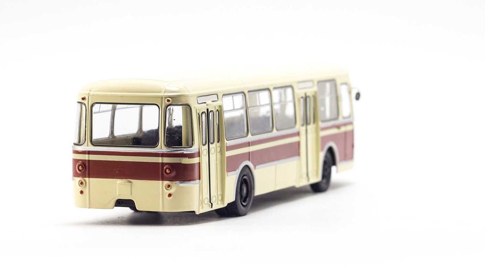 АвтобусЛИАЗ-77М, фирмы MODIMO из серии НАШИ АВТОБУСЫ, масштаб 1:43