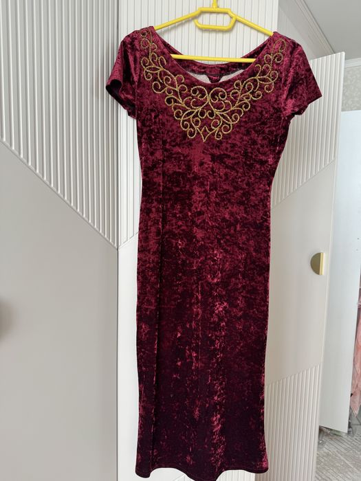 Платья на 42/44 размер