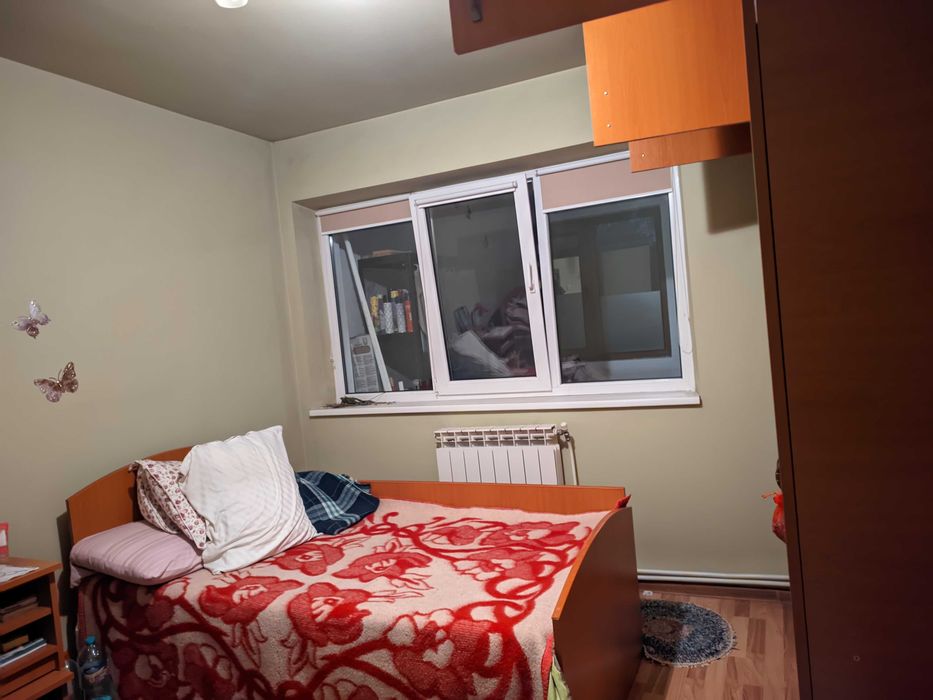 vand apartament 3 camere, semidecomandat, parter,Braila