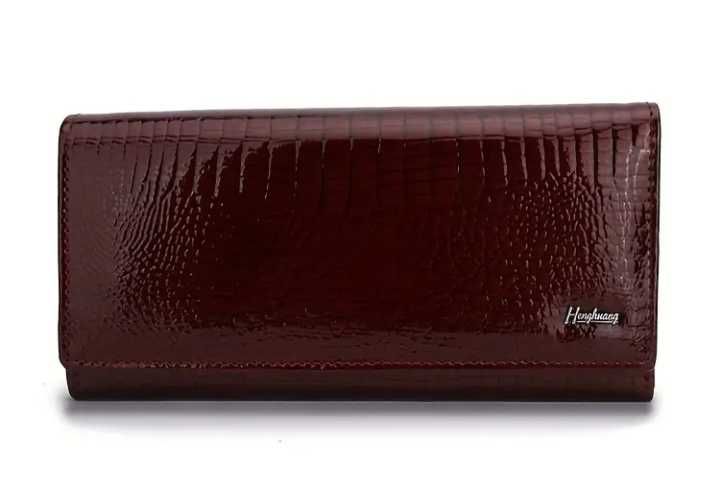 Кожен портфейл за жени. Бордови цвят.