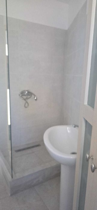 Dau în chirie apartament cu o cameră