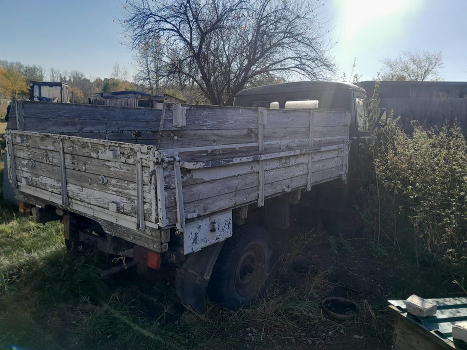 Бортовой УАЗ 3303
