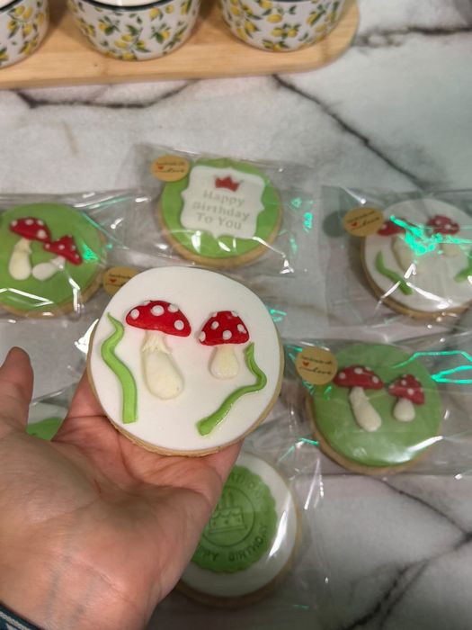 Сладки по поръчка за погача, бебешки и семейни празници