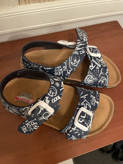 Продам сандалии