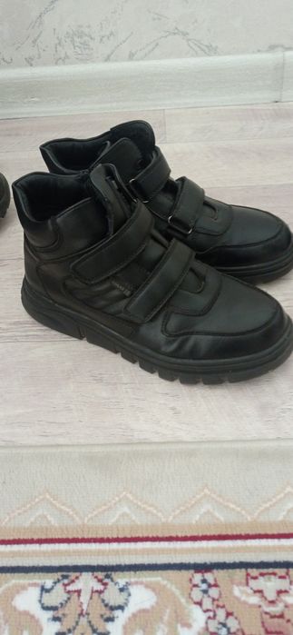 Продам обувь детская