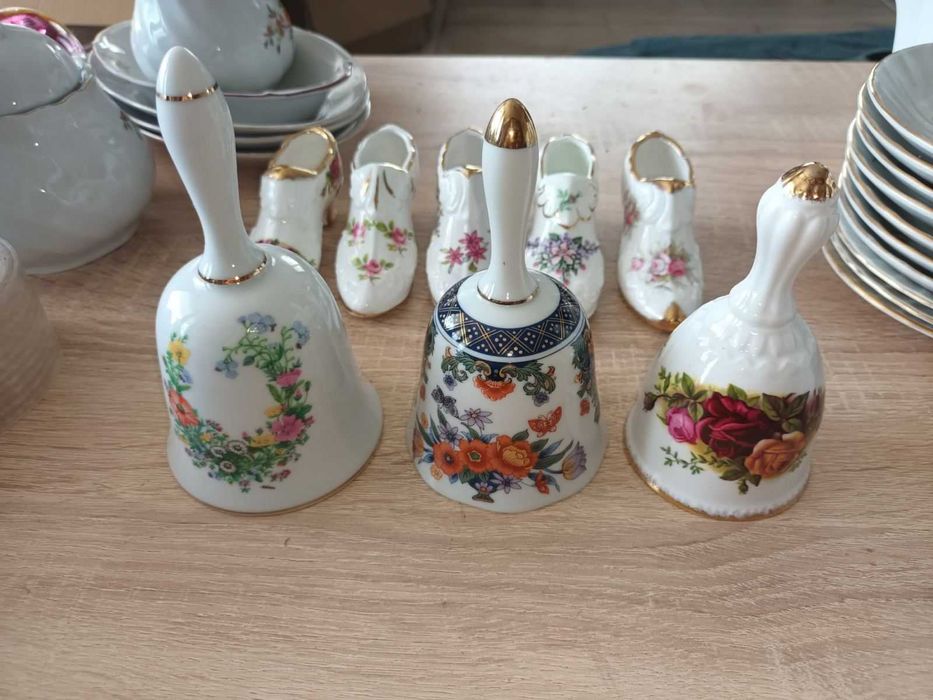 Бижутерка,вази,камбанки,обувчици,красотички от костен порцелан