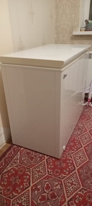 Продам морозильник 240л